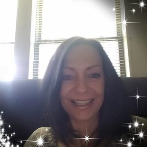 Meet your Posher, Connie